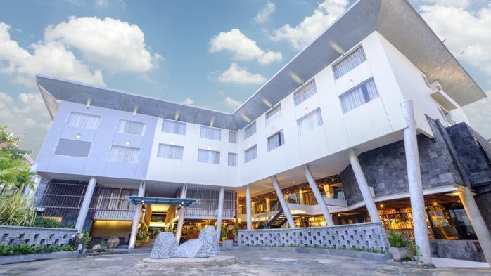  101 Bali Fontana in Far East / Indonesia, image_1