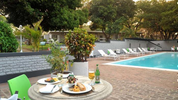  Cresta Sprayview in Africa / Zimbabwe, image_3