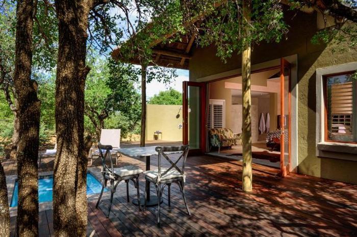  Lush Private Game Lodge in South Africa / North West, image_1