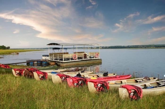  Finfoot Lake Reserve in South Africa / North West, image_3