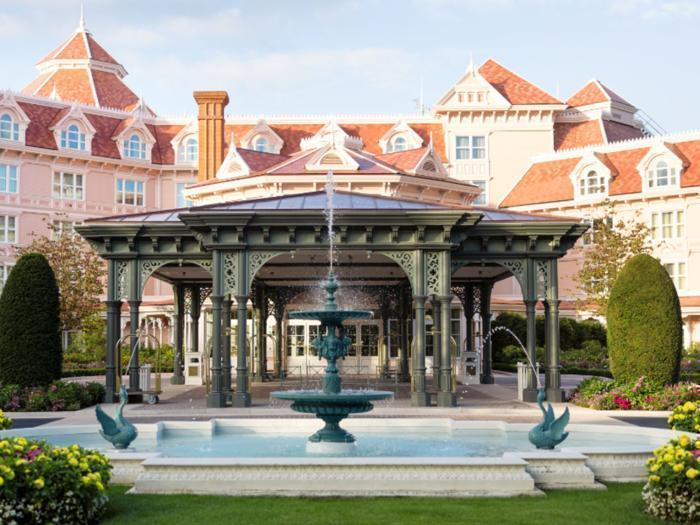 Paris and Disneyland Hotel Experience in Europe / France, image_3