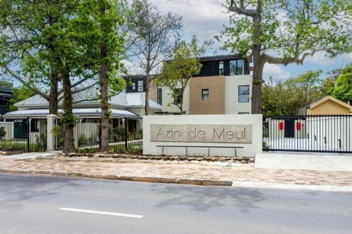 Aan De Meul Luxury Apartments in South Africa / Cape Winelands, image_2